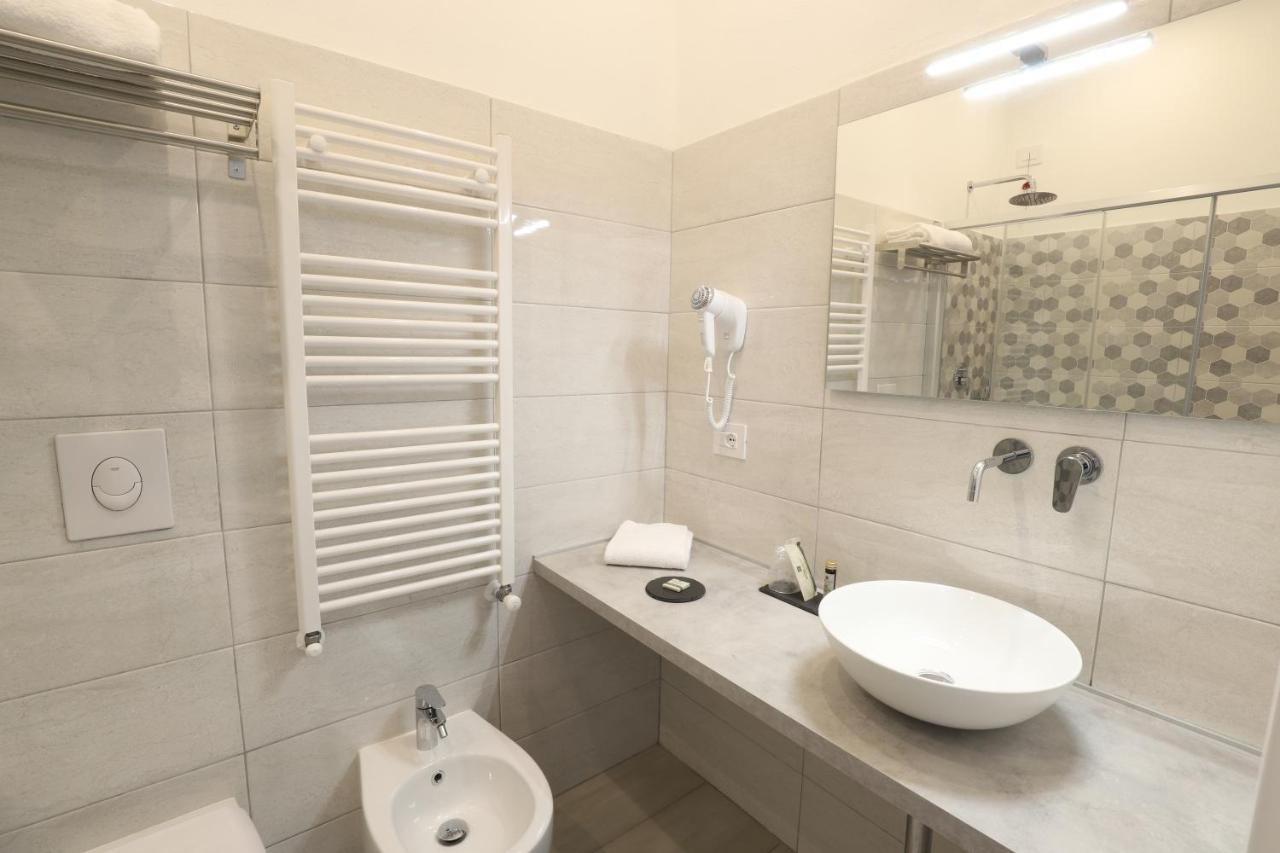 Cadorna Luxury Hotel Milan Exterior photo