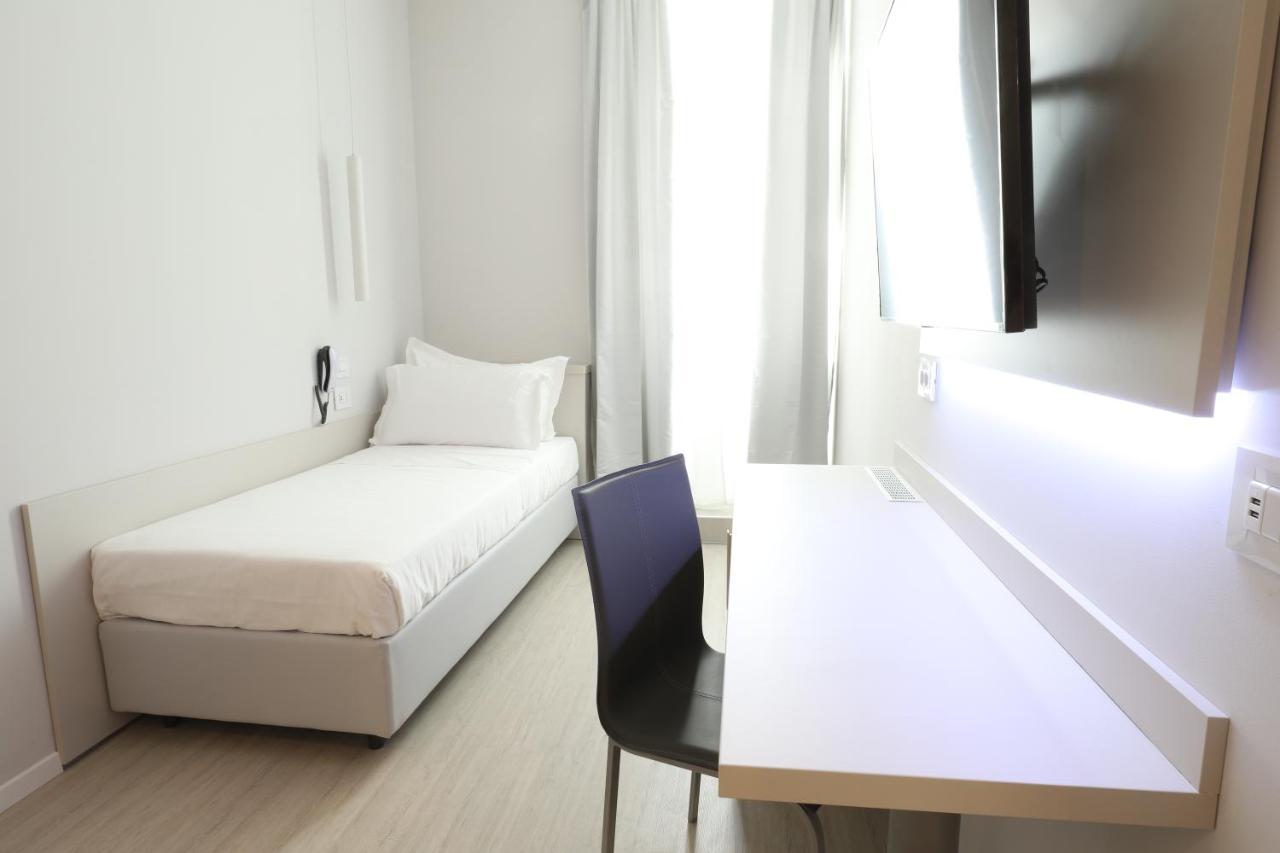 Cadorna Luxury Hotel Milan Exterior photo